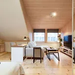 Luxury In Gedimino Av. ヴィリニュス